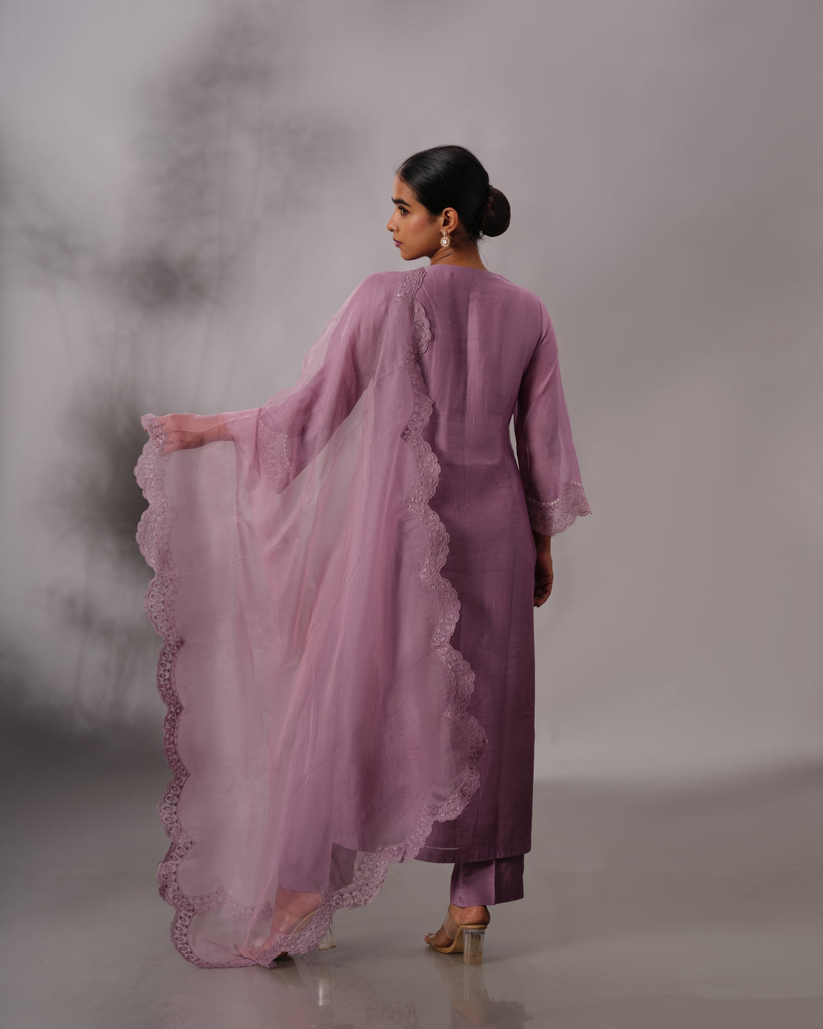 Model wearing the Mauve Slitted Malai Chanderi Set by Kpret by Kalakaari
