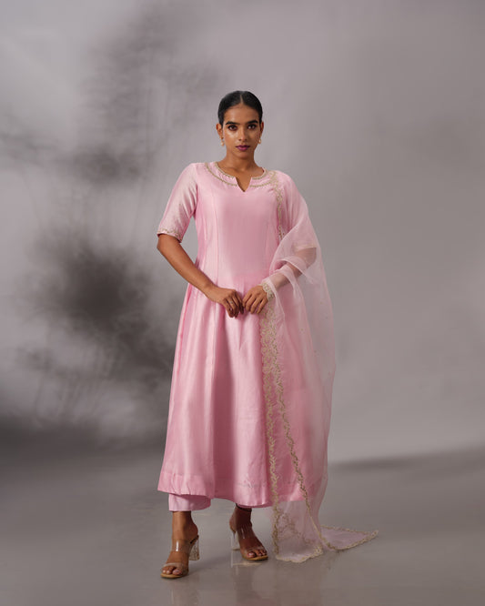 Model wearing the Candy Pink Three-Panelled Chanderi Silk Set by Kpret by Kalakaari