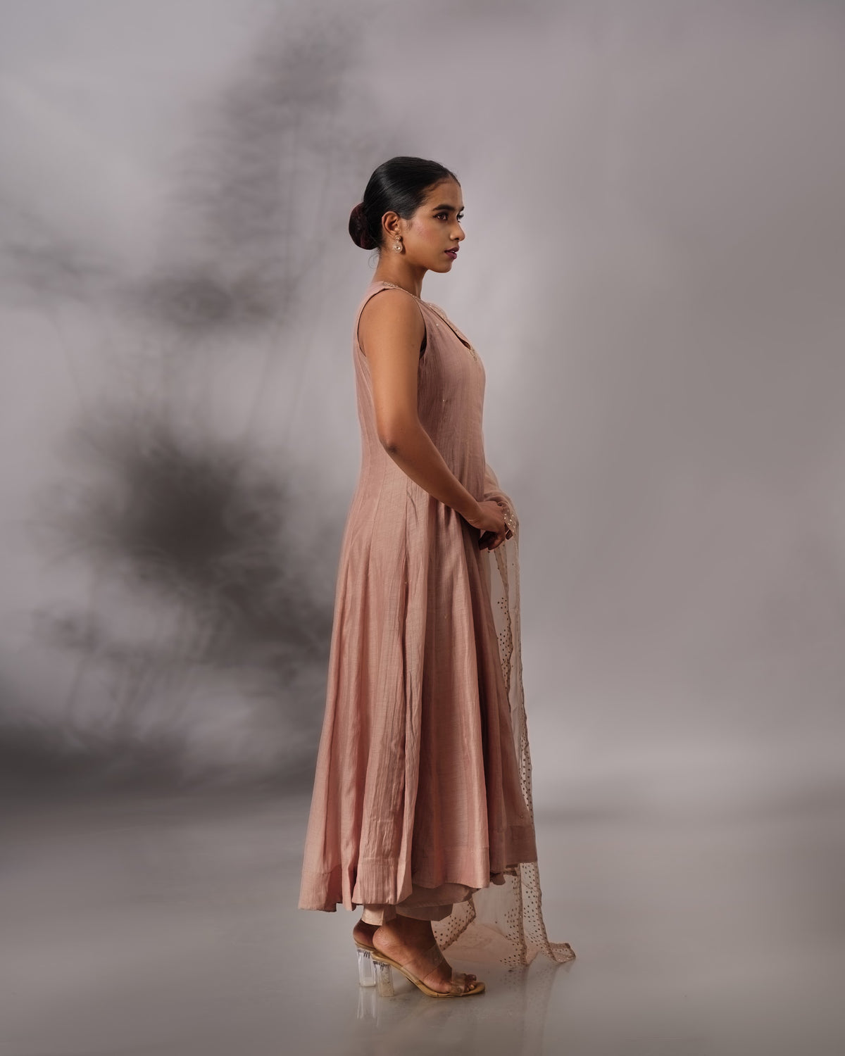 Model wearing the Mocha Mousse Panelled Malai Chanderi Set by Kpret by Kalakaari