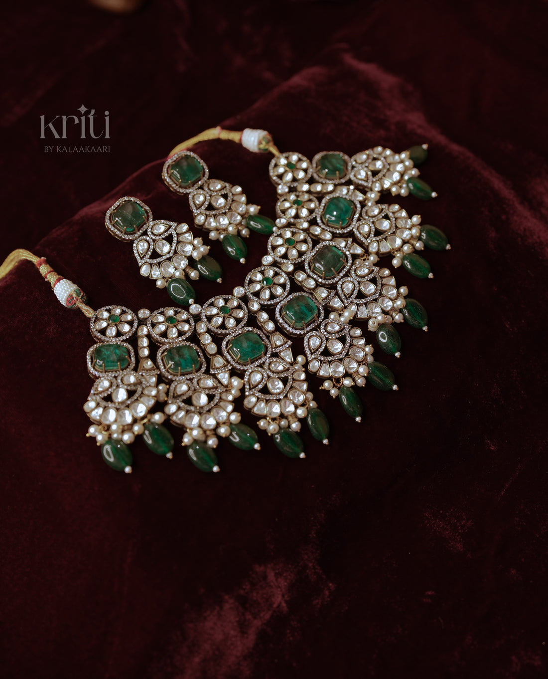 Meher Emerald Necklace Set